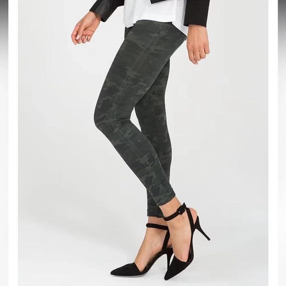 Spanx Look At Me Now High Waisted Stretch Leggings Pants Camo Green Size Small - Picture 3 of 13